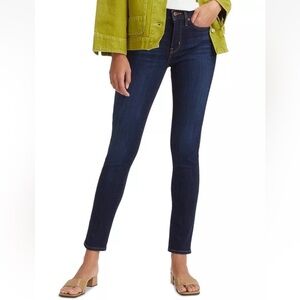 Levi’s Women's 311 Shaping Skinny Jeans Size: 28 x 30